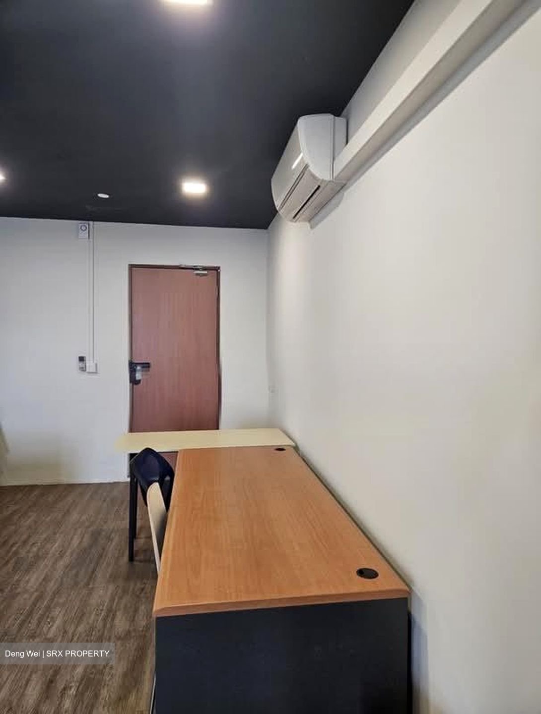 Centro Bianco (D19), Factory #595648791